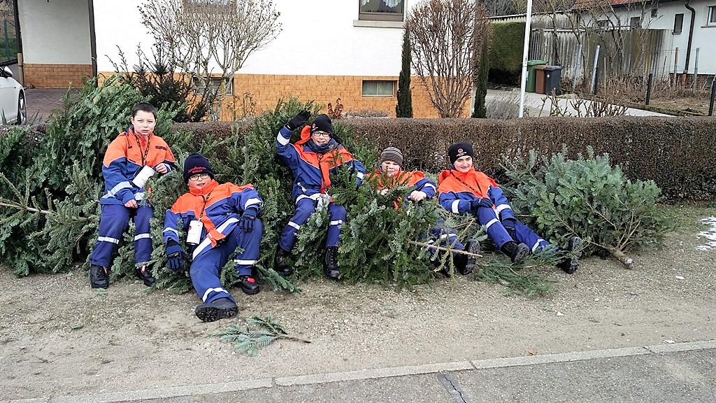 Morgen Christbaumsammlung der Jugend-Feuerwehr