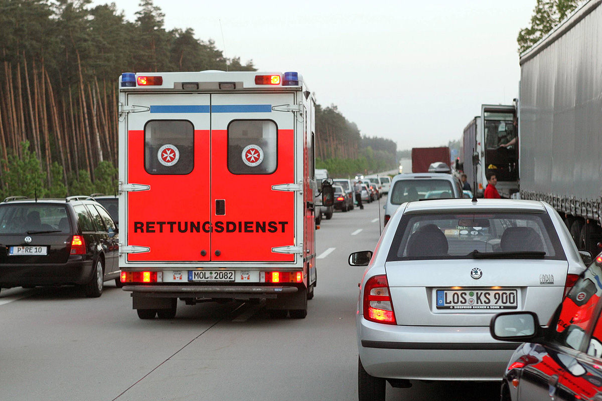 Kampagne “Rettungsgasse – rettet Leben”. Wie geht’s!