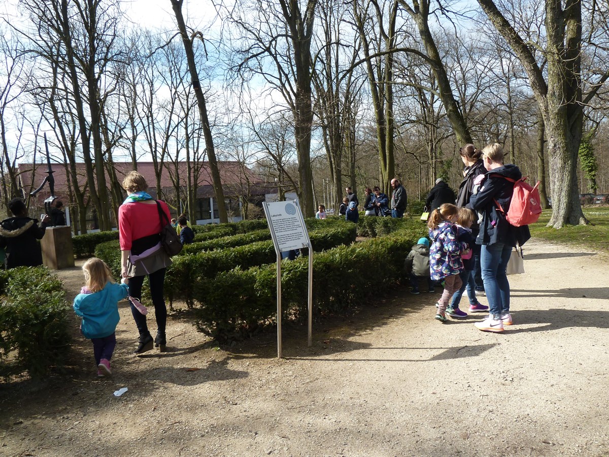 Viele kleine „Küken“ beim „Kükentreffen“ von WiWa Familie und des NABU