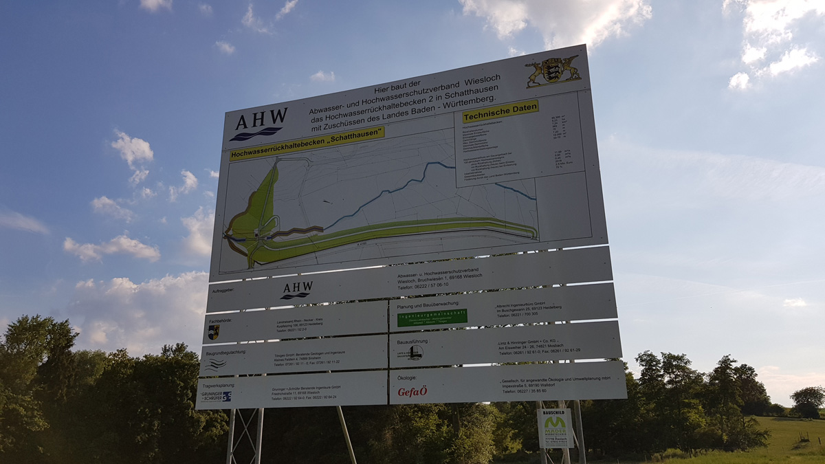 Baufortschritt Hochwasser-Rückhaltebecken Schatthausen kurz vor der Fertigstellung