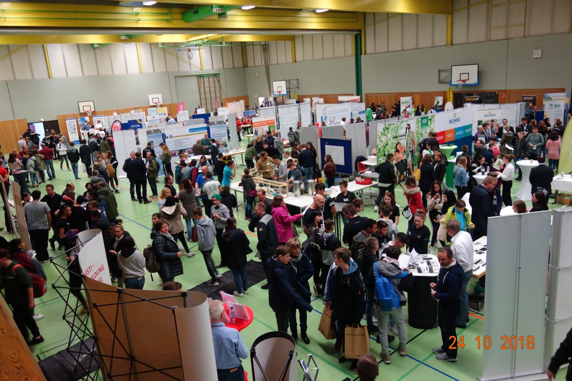 Viel los beim „Jahrmarkt der Berufe“ am 24.10.2018 im Schulzentrum Walldorf