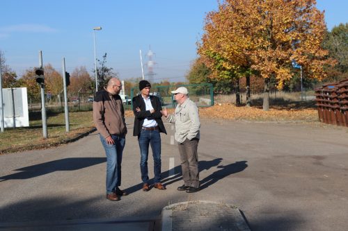 Sigurd Hartlieb (LRA Referatsleiter), OB Dirk Elkemann und XXX