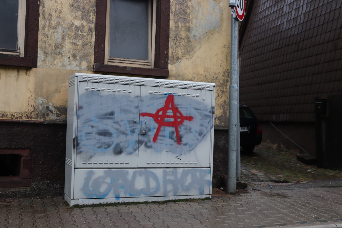 Linksextremistisches Graffiti in Wiesloch – Anarchistische Symbolik