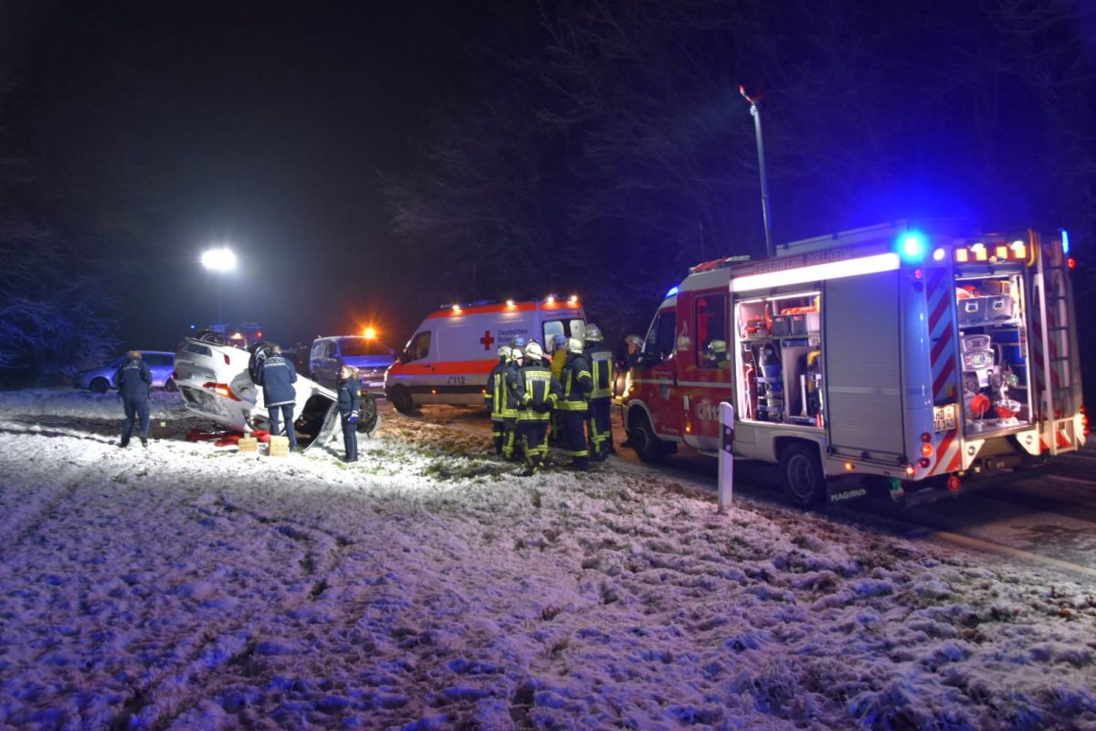 Pkw landet nach Überschlag auf dem Dach – Dielheim