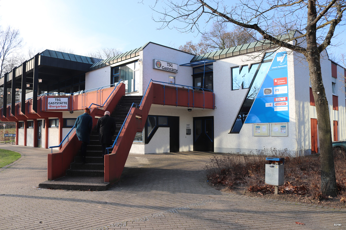 Königlicher Besuch bei der TSG Wiesloch Neujahrstreffen Wieslocher Kinderkleider und Spielwarenmarkt WiWa Lokal