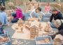 60.000 Holzklötze warten auf kreative Baumeister
