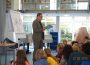 Rüdiger Bertram und „Frieda Kratzbürste“ zu Gast in der Stadtbücherei Walldorf