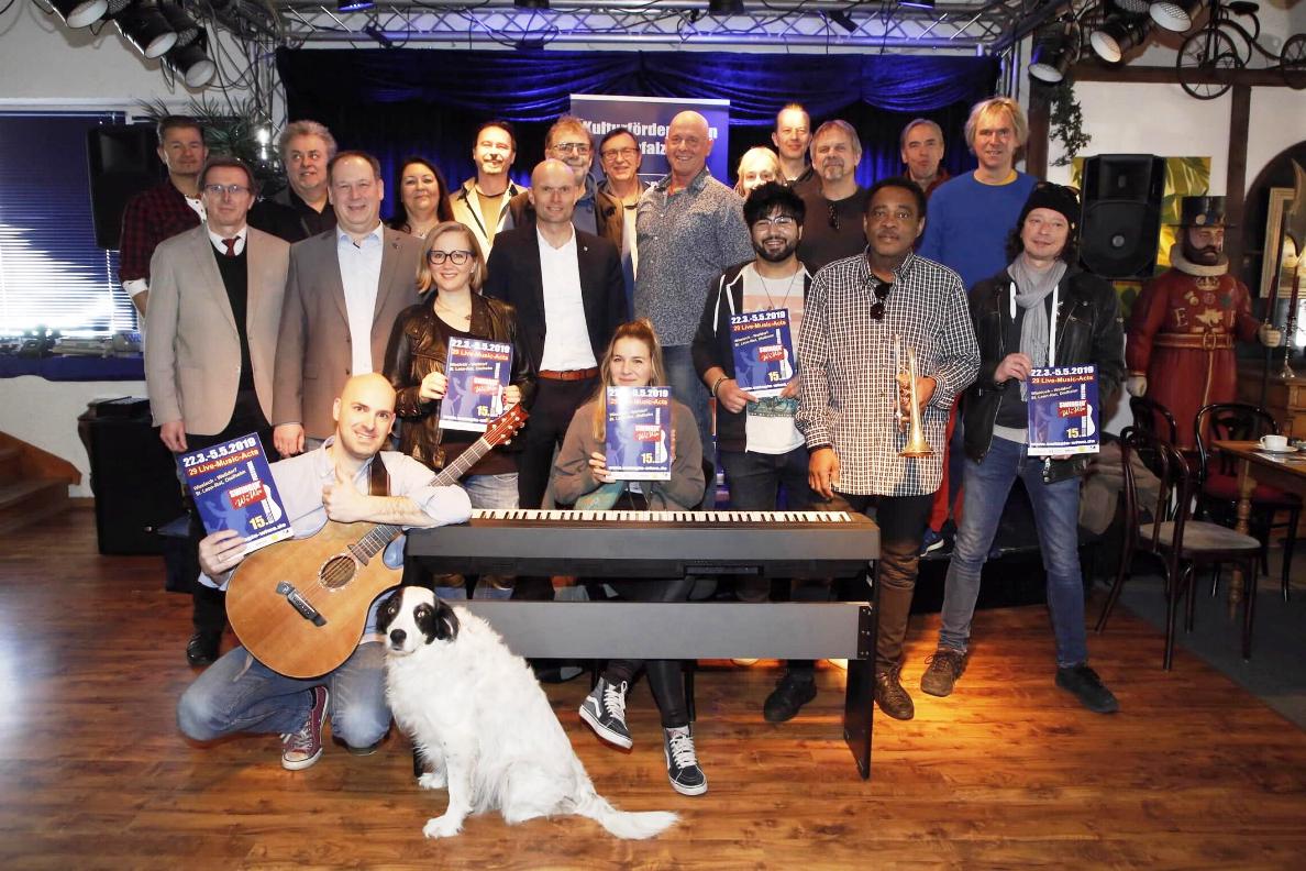 Swingin‘ WiWa noch bis 5. Mai – “Night of Guitars” am 29. März