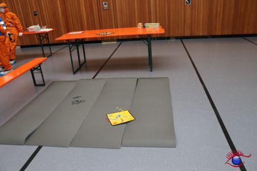 "Mensch ärgere dich nicht!"