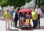 Generationenbrücke bietet ein Triobike-Taxi an