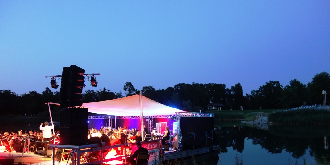 „Magische Klänge einer Sommernacht“ im AQWA Walldorf