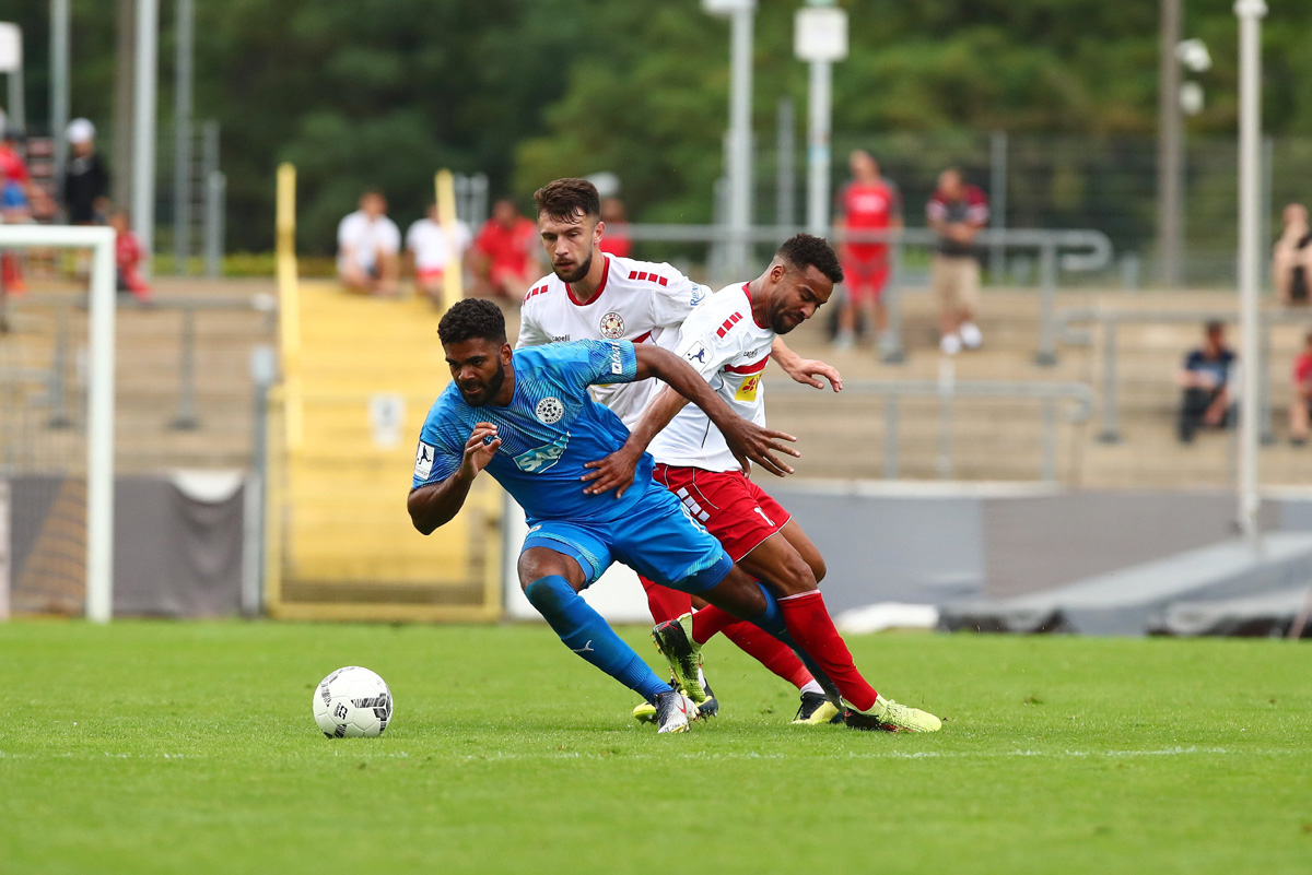 FC-Astoria Walldorf – Drei Punkte und ein Hattrick zum Auftakt