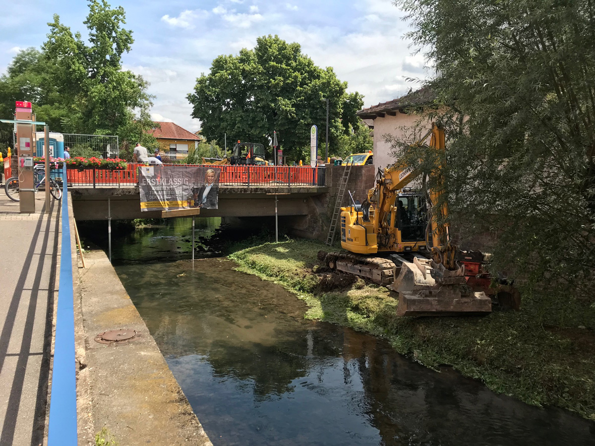 Wanderungshindernisse im Wieslocher Leimbach werden beseitigt