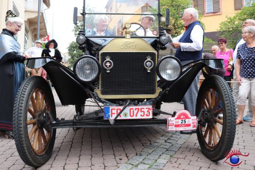 Ford T aus dem Jahre 1915 mit 2900 ccm / 20 PS