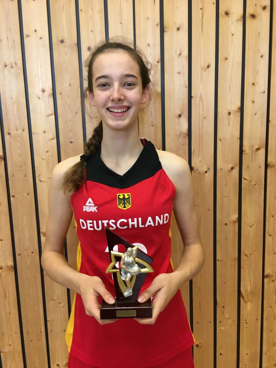 TG Sandhausen: Annika Soltau geehrt für ihren Einsatz in der Nationalmannschaft