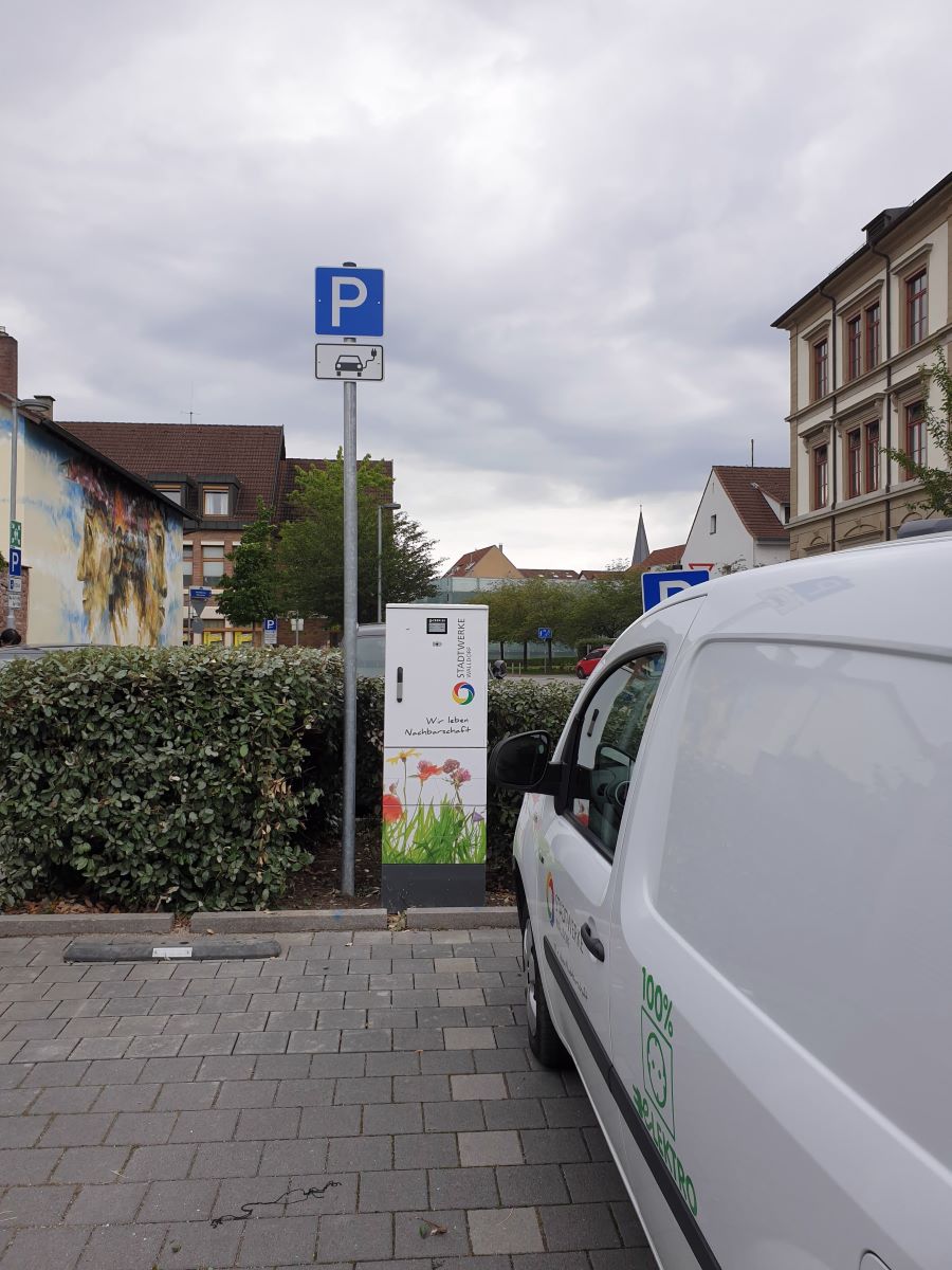 Zwei neue E-Tankstellen in Walldorf