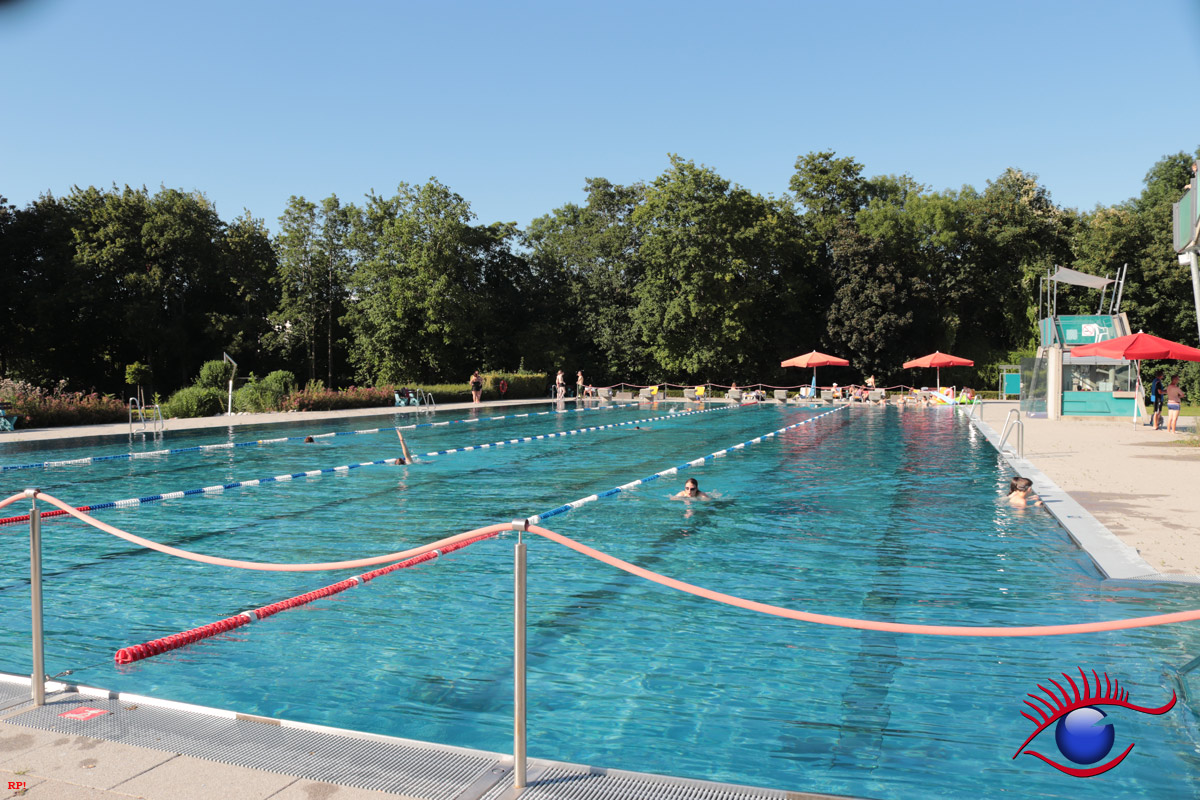 Wieslocher Freibad WieTalBad nun endlich eröffnet – Kreisverkehrsregelung beim Schwimmen