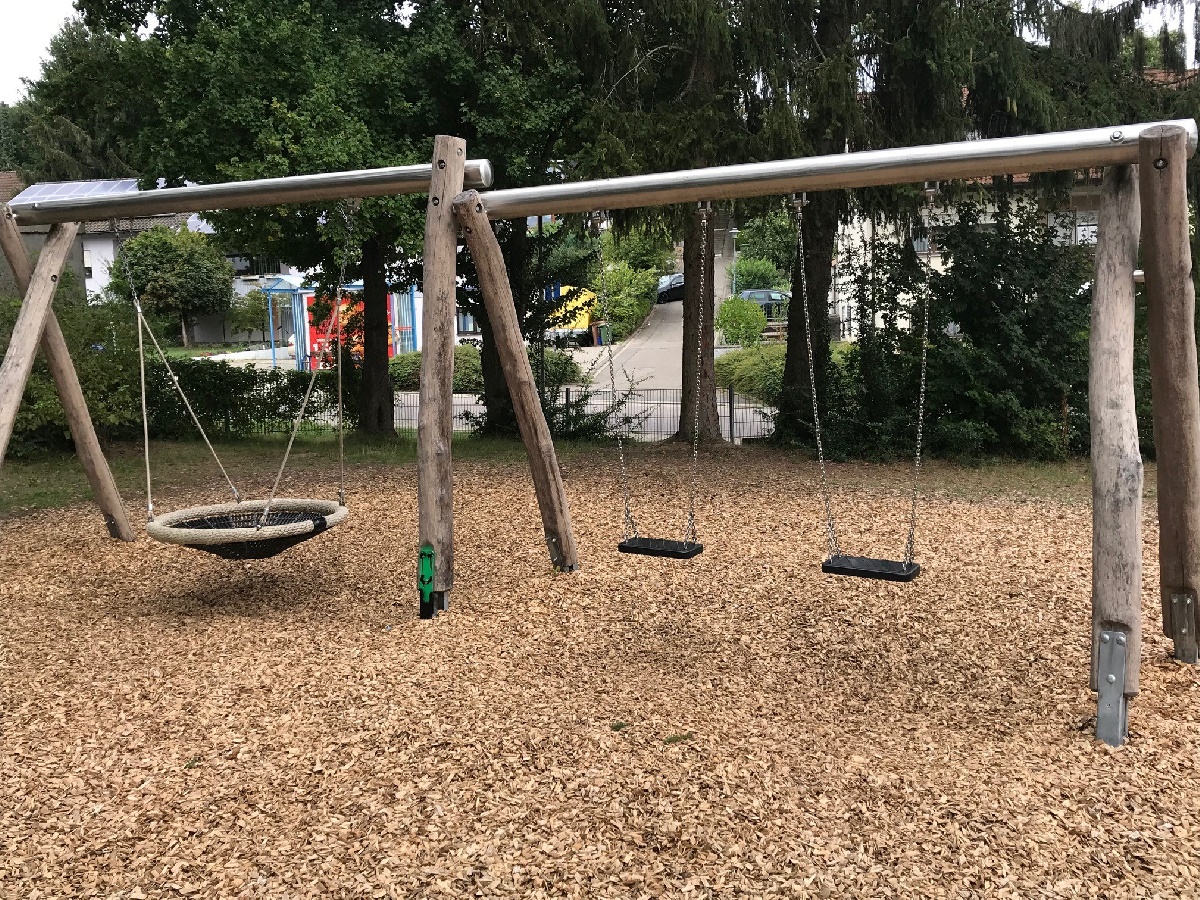 Wer stahl die Schrauben? Manipulation auf Baiertaler Kinderspielplatz