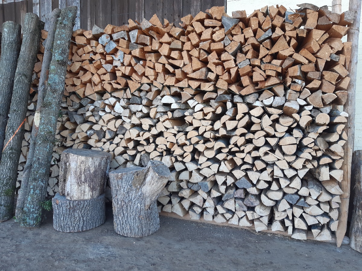 Region: Onlinebestellung für Brennholz vor Ort