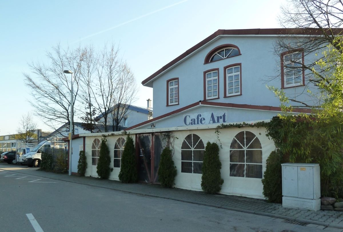 Autorinnen servieren Mord und Totschlag im Café Art in Walldorf