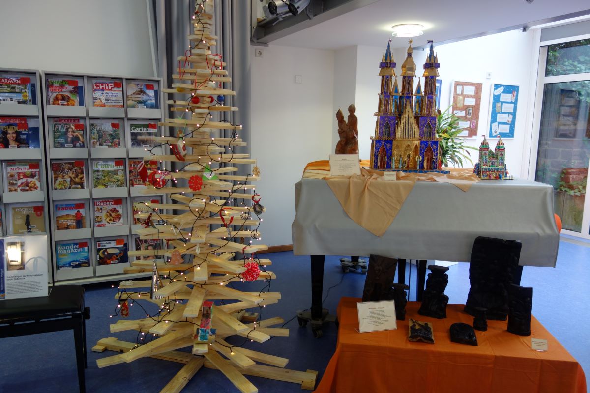 Krippenausstellung in der Stadtbücherei Walldorf