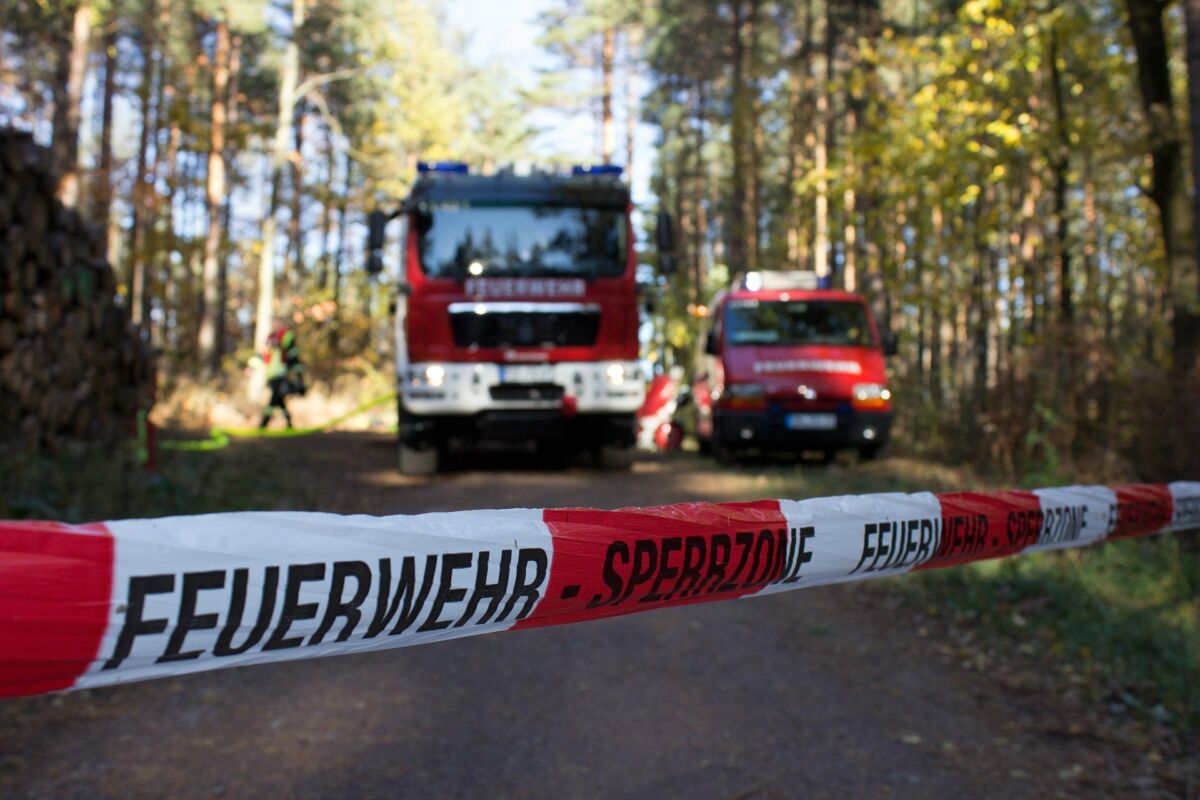 Walldorf: Feuerwehr löscht Waldbrand – Brandursache noch unbekannt