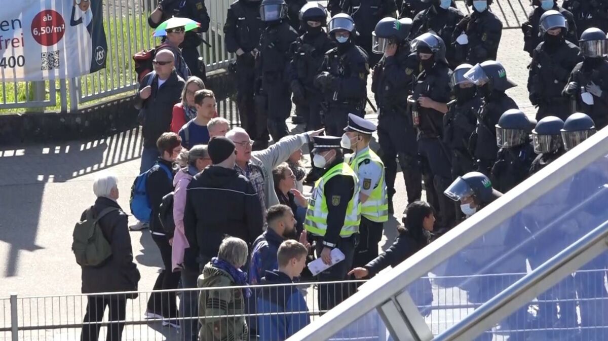 Leimen: Aktion von Klimaaktivisten vor Baustoffkonzern – Polizei muss konsequent eingreifen (Update)