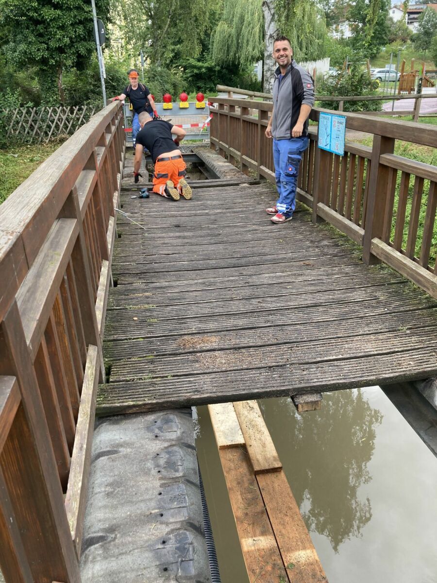 Wiesloch: Fußgängerbrücke nach Erneuerung wieder begehbar