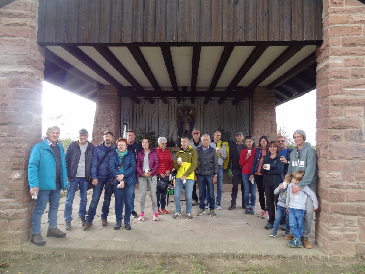 Ski Club Wiesloch feiert Geburtstag beim Wandern