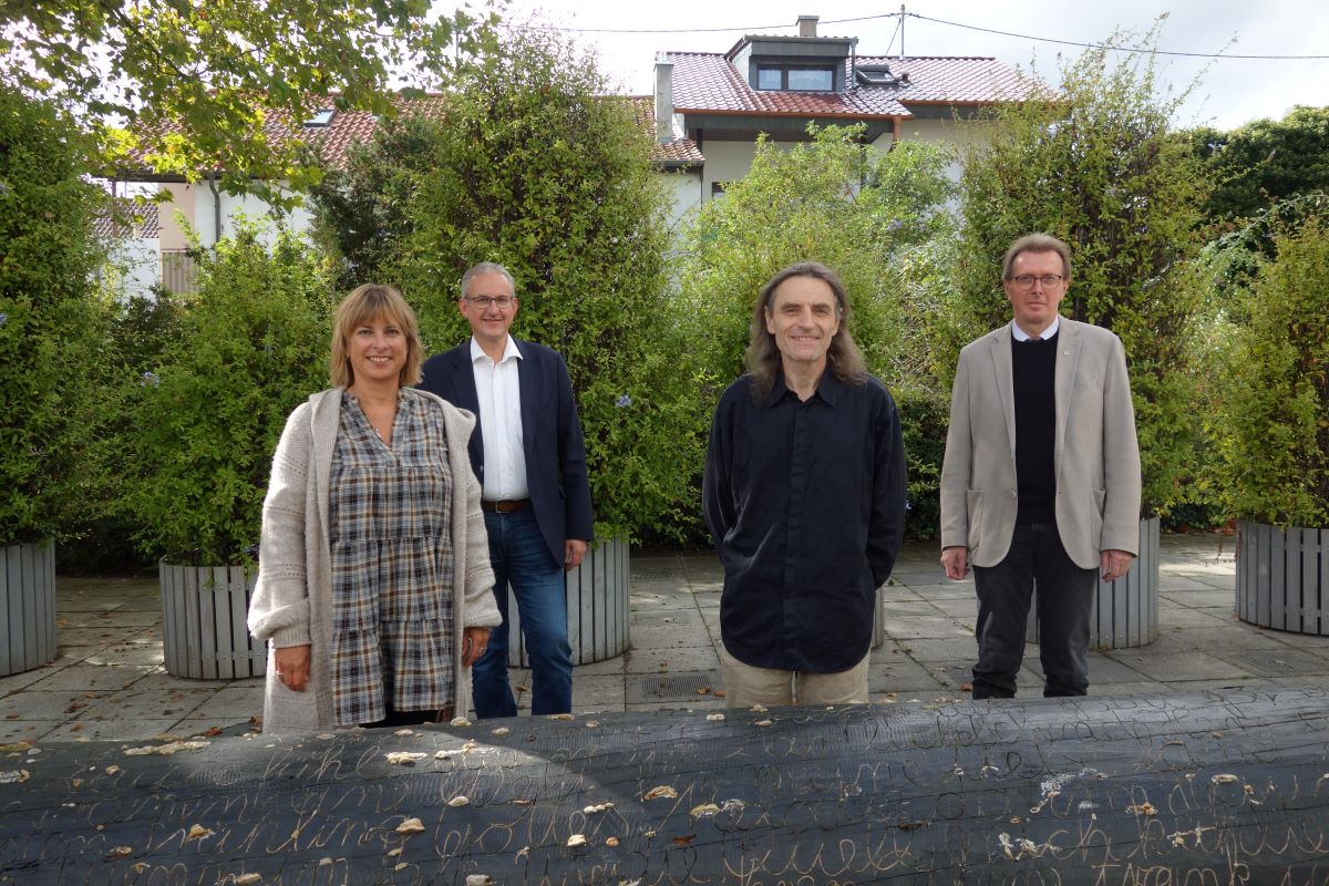 Wolfgang Folmer zieht als Gastkünstler in die Künstlerwohnung Walldorf ein