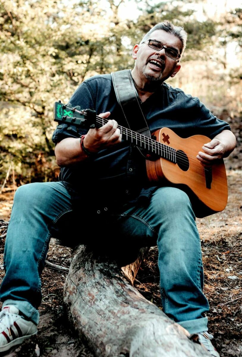 EddieS Music Lounge (EML) im Restart präsentiert:  Olli ROTH  solo