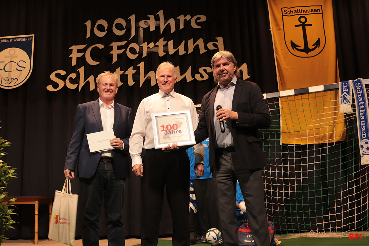 100 Jahre FC Fortuna Schatthausen Festbankett eröffnet Festwochenende des Vereins