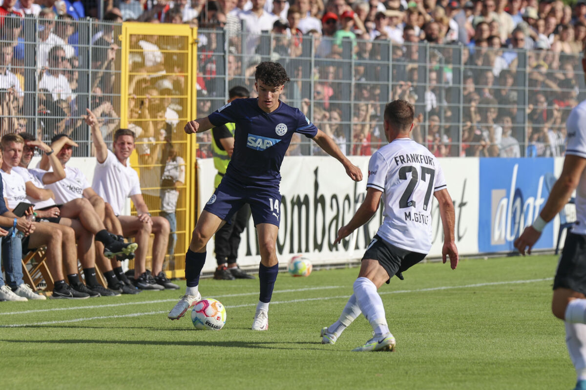 Fußballfest gegen die Eintracht