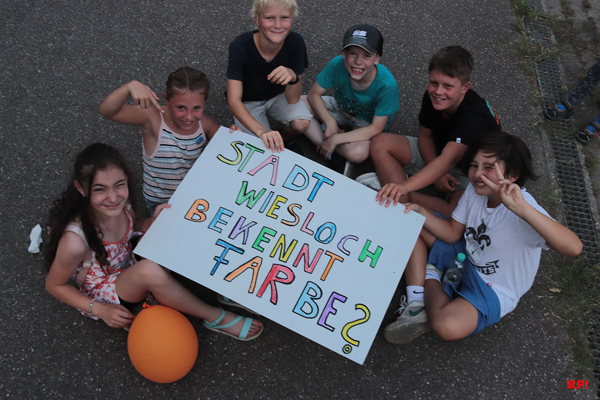 Demonstration für die Erhaltung des Lehrschwimmbeckens in Schatthausen