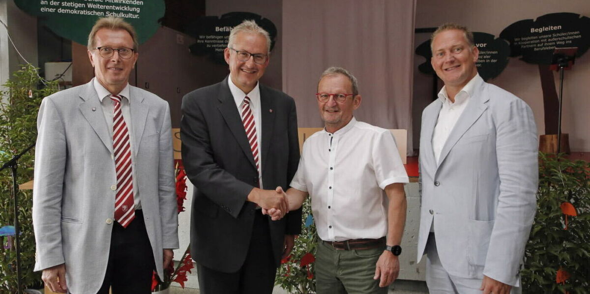 Lorenz Kachler wurde nach 23 Jahren als Rektor der Waldschule in den Ruhestand verabschiedet