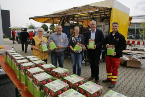 Viele motivierte Helfer machen beim Apfeltag Walldorf mit