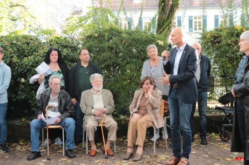 Paul Flagg geb. Flegenheimer (96) und Gertrud Oppenheimer (98) sowie Joel Flegenheimer (83) mit OB Elkemann