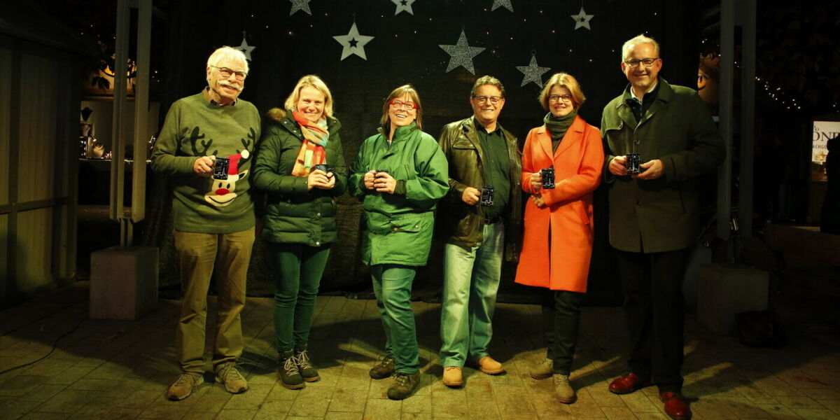 Stimmungsvolle Eröffnung des Weihnachtsmarkts in Walldorf