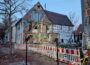Hauswand in Wiesloch eingestürzt – Polizei ermittelt wegen “Baugefährdung” – Sperrung der Durchfahrt Schwetzinger Straße