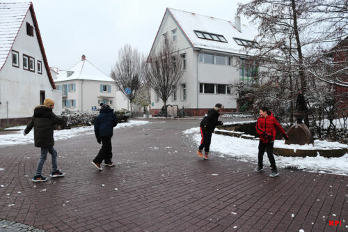 Schneeballschlacht in Schatthausen