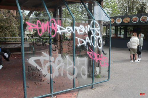 Illegale Graffiti Bushaltestelle Wiesloch