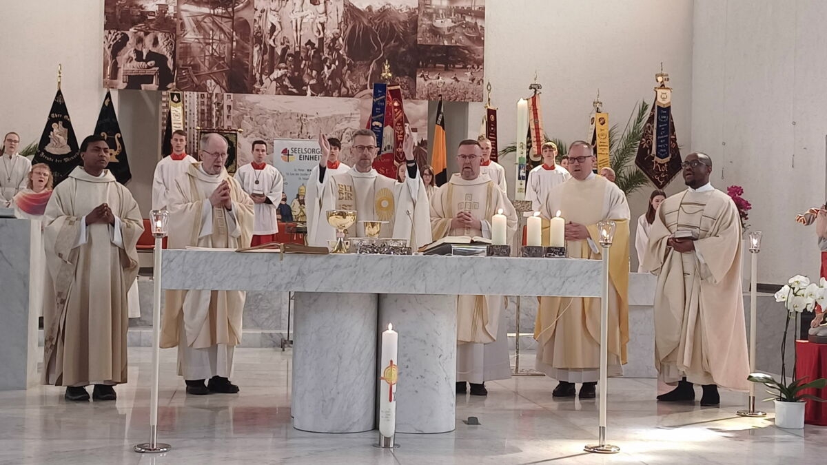 Pfarrer Dr. Michael Hettich feierte sein silbernes Priesterjubiläum