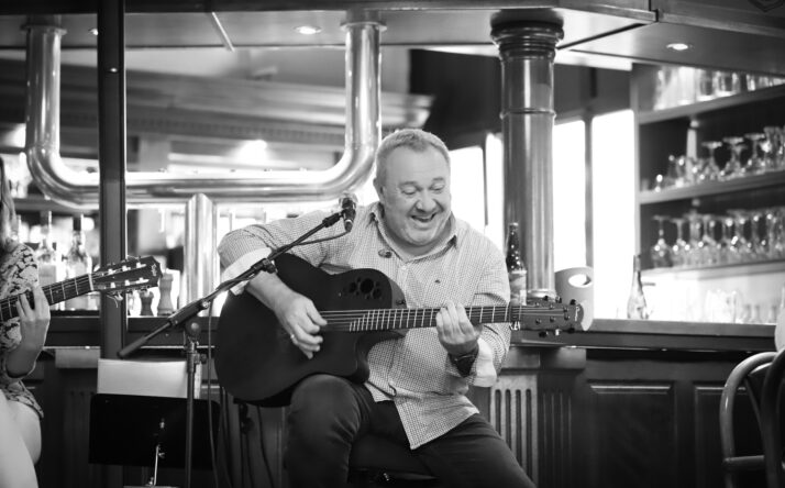 Klappstuhl Konzert mit Stefan Zirkel verlegt