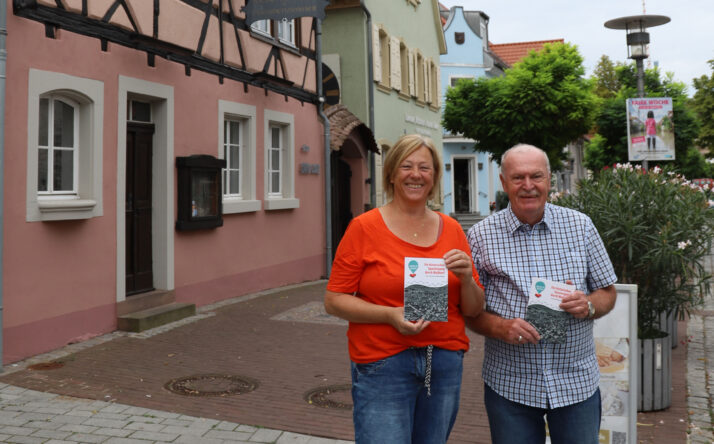 Walldorf: Buch dokumentiert Stadtspaziergang