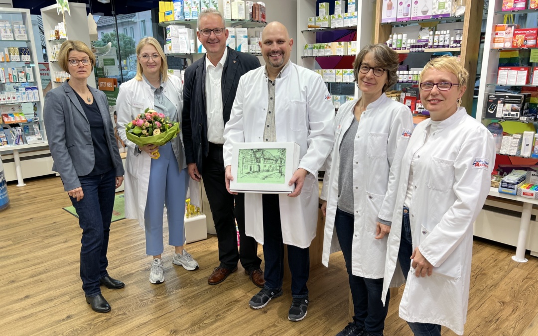 Stadt-Apotheke in Walldorf feiert 60. Jubiläum