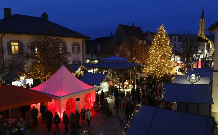 Schöne Stunden auf dem Weihnachtsmarkt Walldorf