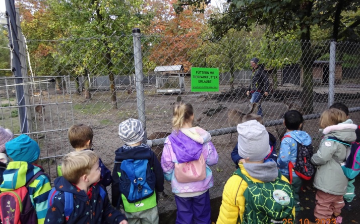 Kinder spenden an Tierpark Walldorf