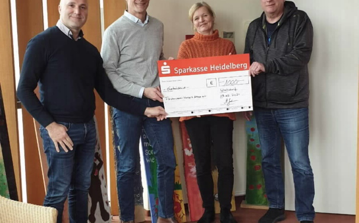 Stadtwerke Walldorf spenden 1000 € an den Förderverein Hospiz Agape