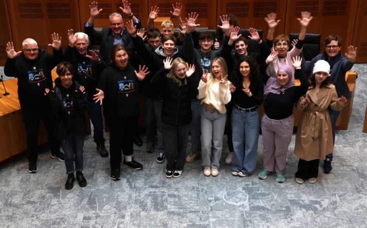 Austauschschüler aus Astoria/Oregon zu Besuch im Rathaus Walldorf