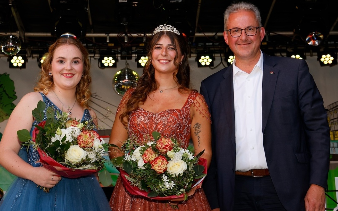 Kira I. zur neuen Spargelkönigin gekrönt